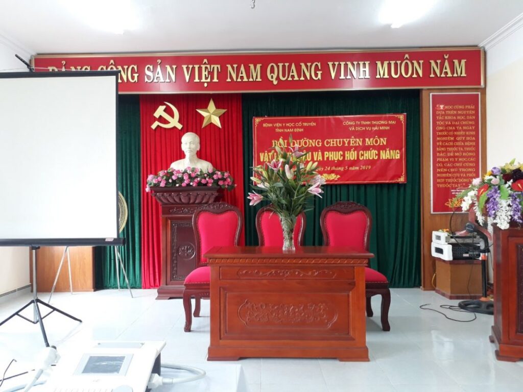 Ngày 24/5/2019 Bệnh viện YHCT kết hợp với Công ty thương mại và dịch vụ Hải Minh tổ chức hội nghị tập huấn :Bồi dưỡng chuyên môn VẬT LÝ TRỊ LIỆU VÀ PHỤC HỒI CHỨC NĂNG.