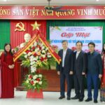 Nhân dịp kỷ niệm 69 năm Ngày Thầy thuốc Việt Nam (27/2/1955 – 27/2/2024), đồng chí Trần Lê Đoài – TUV, Phó chủ tịch tỉnh, đồng chí Trần Trung Kiên – Giám đốc Sở y tế đã đến chúc mừng cán bộ, viên chức, y, bác sĩ tại Bệnh viện Y học cổ truyền tỉnh Nam Định.