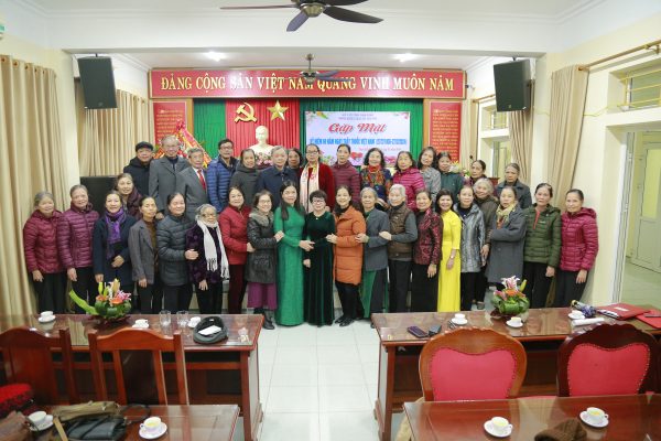 Gặp mặt kỷ niệm 69 năm Ngày Thầy thuốc Việt Nam (27/2/1955 – 27/2/2024)