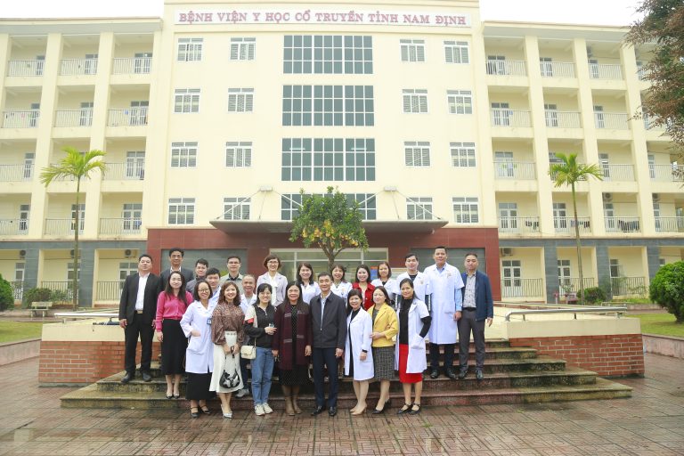 NHIỆT LIỆT CHÀO MỪNG BỆNH VIỆN Y DƯỢC CỔ TRUYỀN TỈNH HƯNG YÊN ĐẾN THĂM QUAN CÔNG TÁC TẠI BÊNH VIỆN Y HỌC CỔ TRUYỀN TỈNH NAM ĐỊNH.